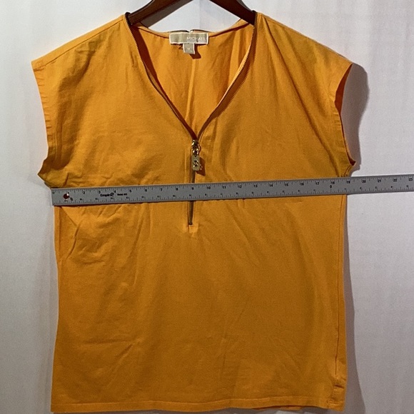 Michael Kors Top Jersey Size M Yellow Fully Functional Zip Short sleeves V neck - Picture 9 of 9